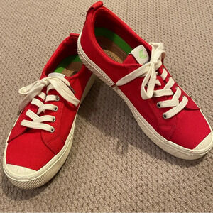 Cariuma red women’s size 9 shoes